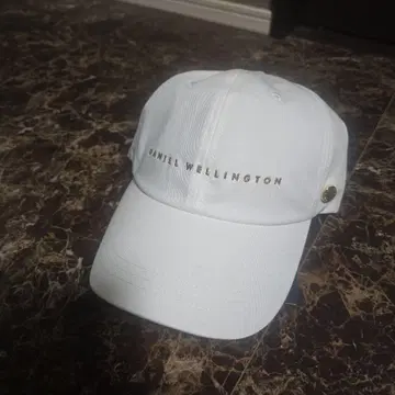 Daniel Wellington 화이트 캡 프리 사이즈