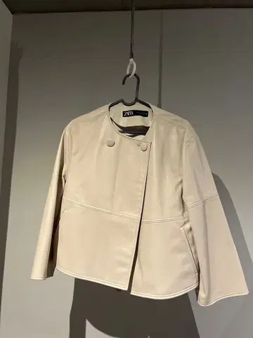 ZARA 노카라 자켓 XS 크림색