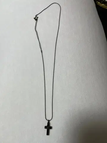 크로스형 목걸이 블랙