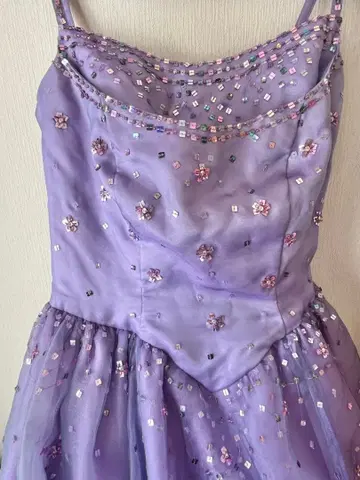 보라색 스팽글 롱 드레스