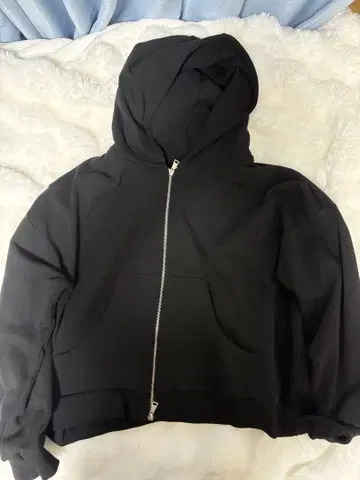 짧은 기장 더블 지퍼 후드티 블랙 s 사이즈