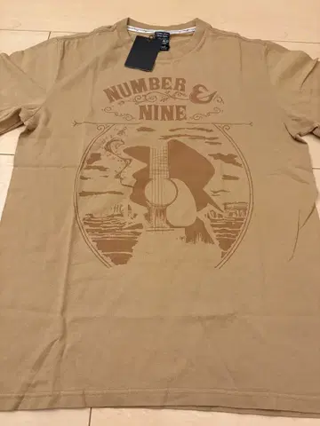 넘버나인 ABOUT A BOY 티셔츠