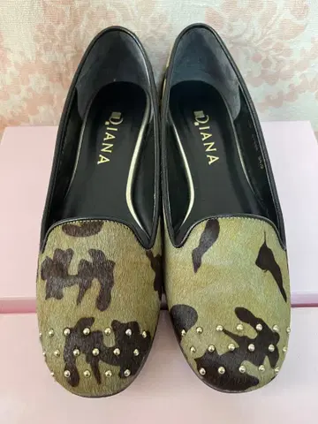 DIANA 카모플라쥬 패턴 플랫슈즈