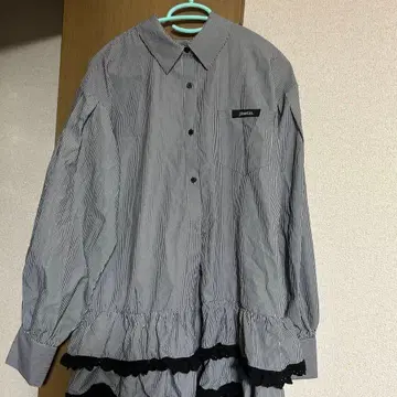 jouetie 헤임 레이스 프릴 튜닉 셔츠