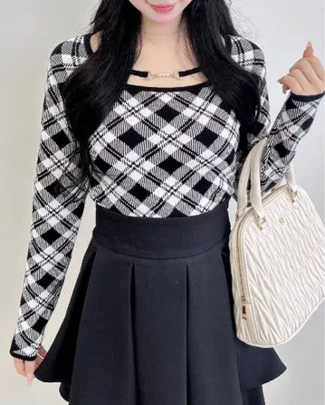 INGNI 상의 펄 비트 체크 니트 블랙 x 화이트