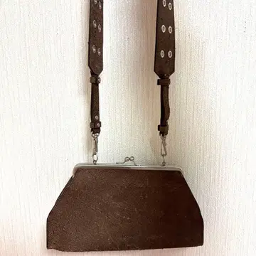 BICOTINE 브라운 숄더백