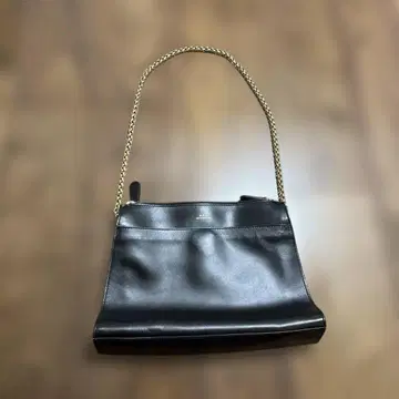 A.P.C. 체인 숄더백 블랙