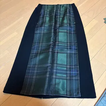 아얀 체크 무늬 타이트 스커트