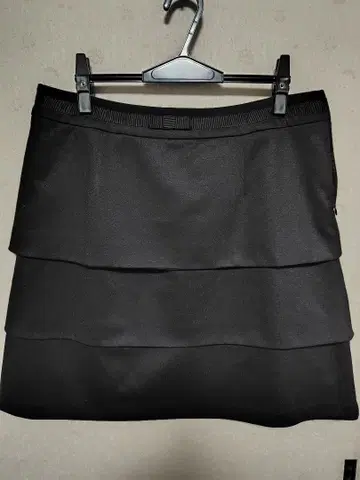 LEST ROSE 타이트 스커트