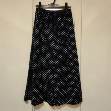 인터플래닛 도트 롱 스커트 블랙