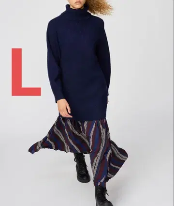 택없는 새상품 유니클로 C 루즈핏 터틀넥 니트 미니 원피스