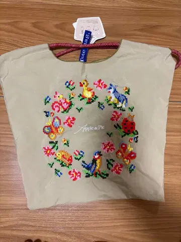 Apple & Pie 자수 토트백