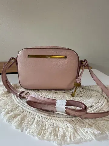 FOSSIL 핑크 숄더백