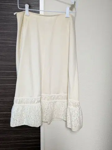 개버딘 kt 화이트 플레어 스커트 13호