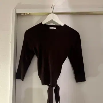 SNIDEL 백 레이스업 리브 니트 원피스