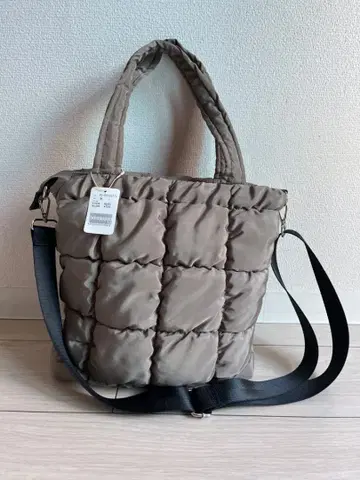 새상품 정가 7590엔 카슈카슈 밴딩 퀼트 2way 토트백