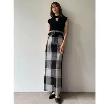 SNIDEL 스나이델 벨티드 로빙 체크 타이트 스커트 S 사이즈