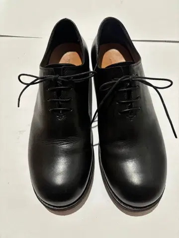 카즈유키 쿠마가이 GUIDI FIORE 1.8mm 홀 컷 슈즈