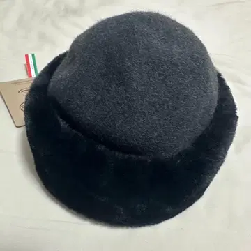 모자 토크햇 메텔햇 Tesi