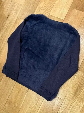 [ 새상품급 ] 개럴개런트 복슬복슬 더블 페이스 니트 네이비