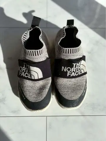 THE NORTH FACE 울트라 로우 II 그레이/블랙