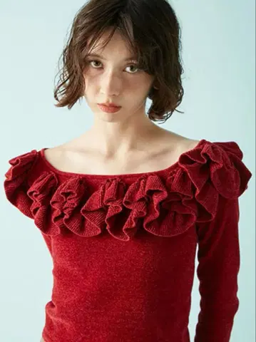릴리 브라운 프릴 오프숄더 니트 레드 LilyBrown