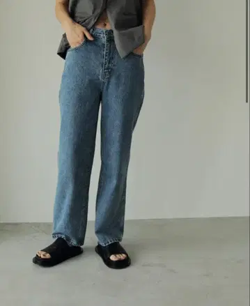 [ 미사용 ] anuke / Highwaist Straight Denim