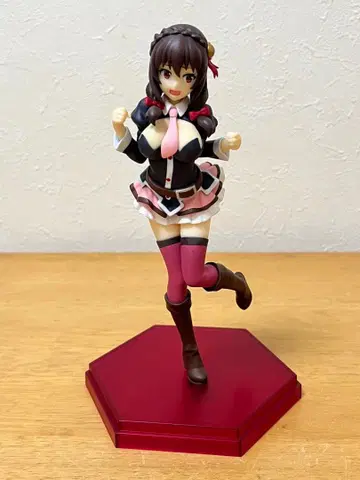 POP UP PARADE 윤윤