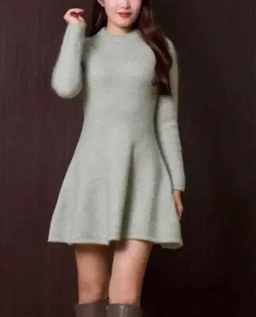 Her lip to Twinkle Flare Mini Dress