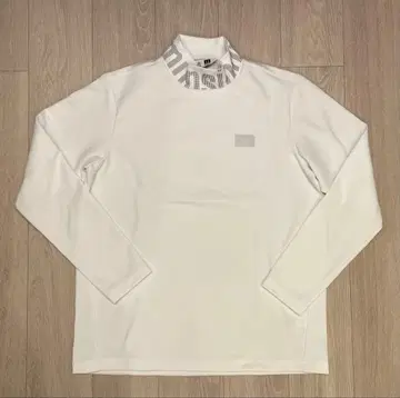 새상품 먼싱웨어 보온 소재 하이넥 셔츠 사이즈 L 화이트