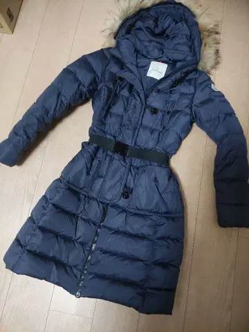 MONCLER 네이비 다운