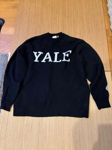Yale University 블랙 맨투맨 L 사이즈