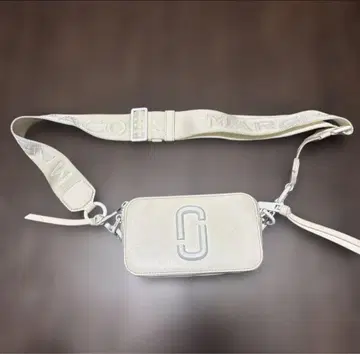 MARC JACOBS 화이트 숄더백