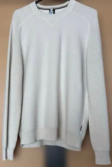 BOSS 아이보리 크루넥 니트