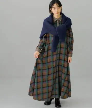 KBF WID 체크 무늬 맥시 길이 롱 원피스 브라운