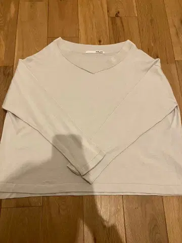 evam eva 라이트 베이지 V넥 긴팔 니트 M