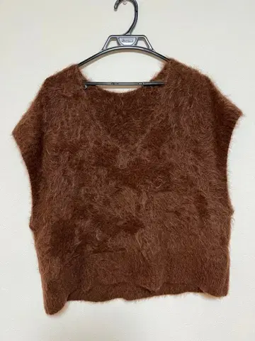 가리야르다 가리얀테 니트 베스트