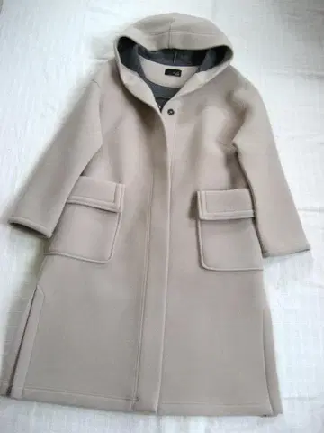 새상품 Grand Table 후드 부착 롱 코트