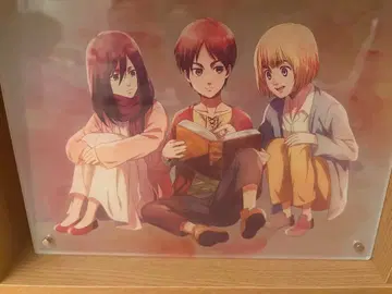 진격의 거인 아크릴 스탠드 독서