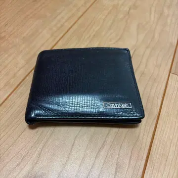 Calvin Klein 이단 접이식 지갑 블랙