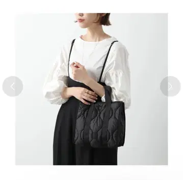 A.P.C. 패디드 핸드백 새상품