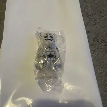 베어브릭 BE@RBRICK 전왕 모모타로스