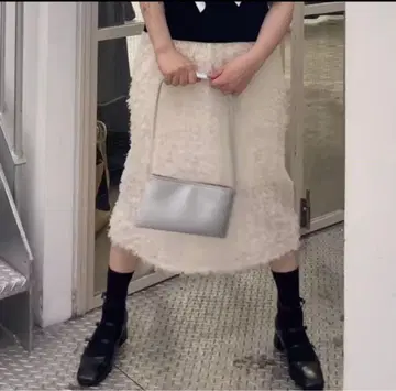 FEKETE 페더 스커트