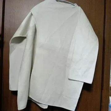 BARTHDAY BASH 케이프 코트