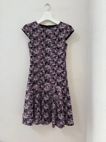 토카 자수 원피스