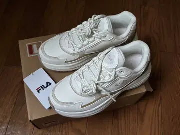 FILA 여성용 스니커즈