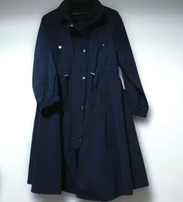 네이비 롱 기장 후드 부착 트렌치코트