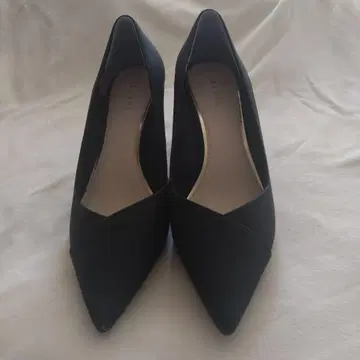 블랙 스틸레토 하이힐 (미착용)