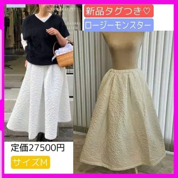 미사용 새상품 로지몬스터 M 플라워 퀼팅 스커트 화이트