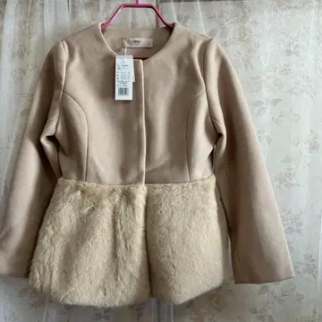 tocco closet 퍼 절개 플럼 코트